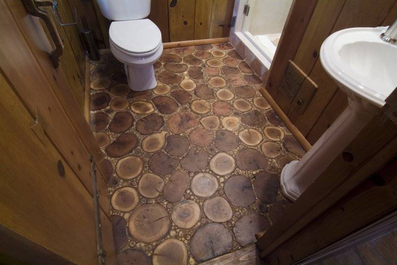 Реально ли хорошо сделать деревянные полы в ванной комнате своими руками: плохо или хорошо? в деревянном доме, на даче и в туалете +видео