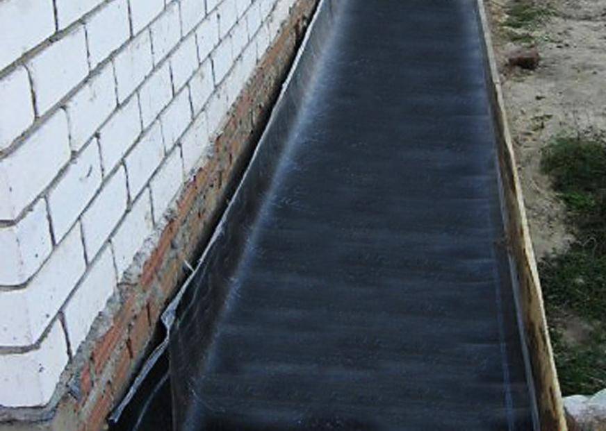 Прочность и долговечность: как защитить бетонное покрытие от разрушения