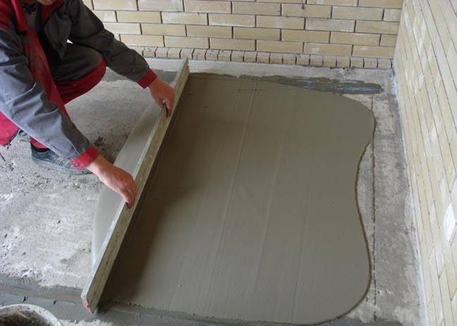 Как выровнять бетонный пол своими руками под ламинат, плитку, линолиум