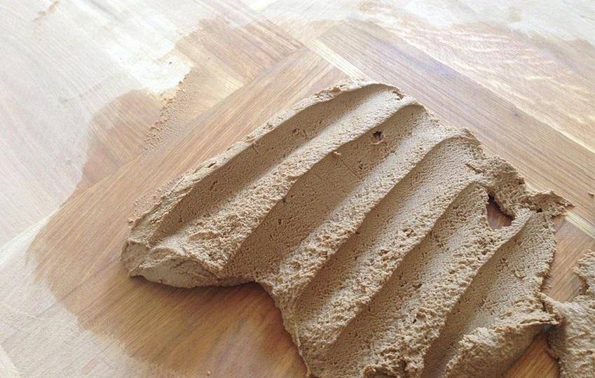 Чем заделать швы между фанерой на полу