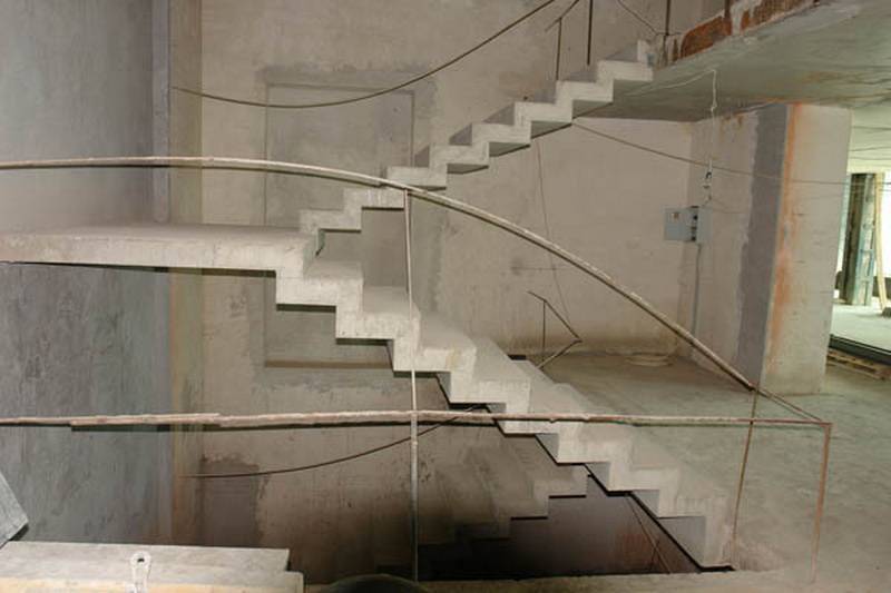 Как залить лестницу из бетона на второй этаж, для крыльца или подвала своими руками