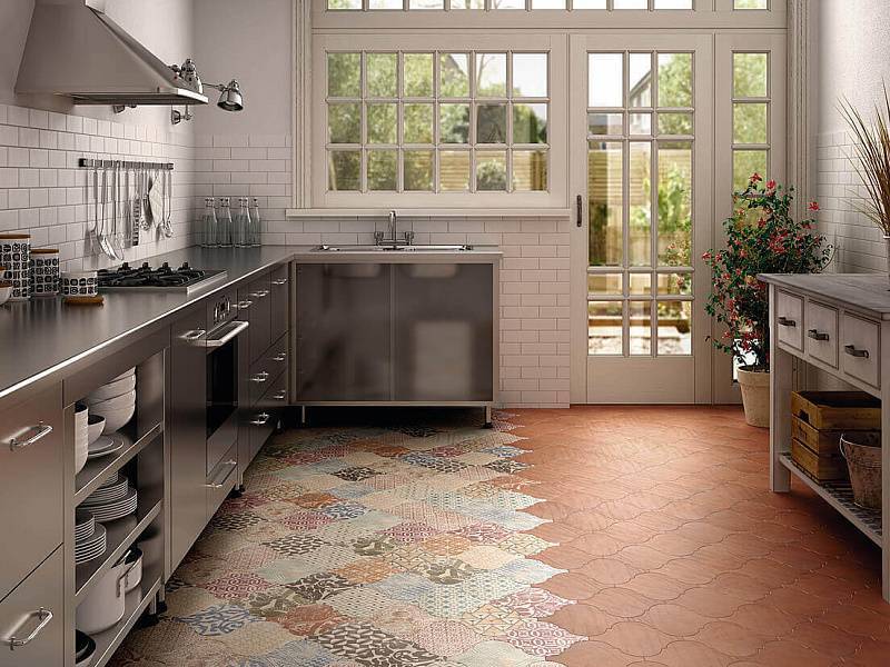 Плитка на пол для кухни: фото примеров выкладки, дизайна и техник