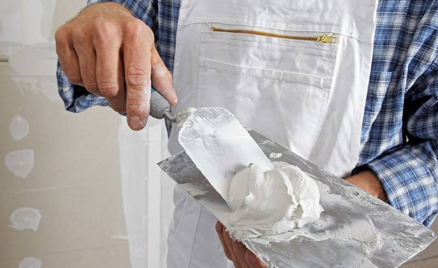 Шпаклевка пола: рейтинг лучших составов, правила нанесения