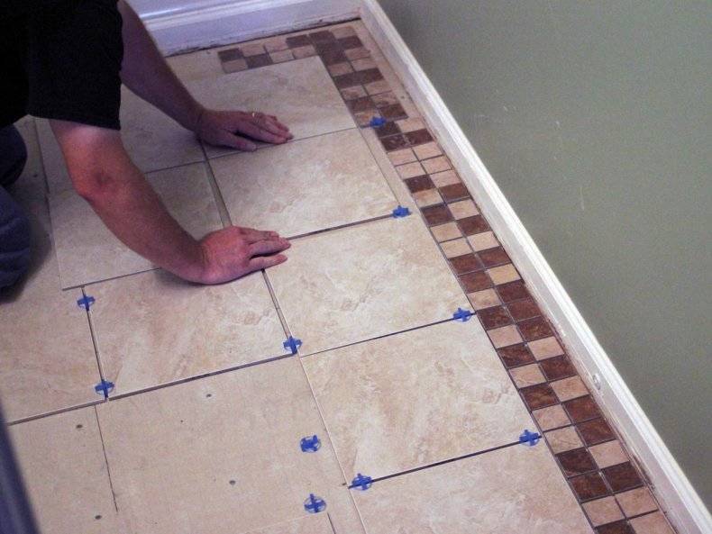 Откуда начинать класть плитку в ванной: последовательность укладки