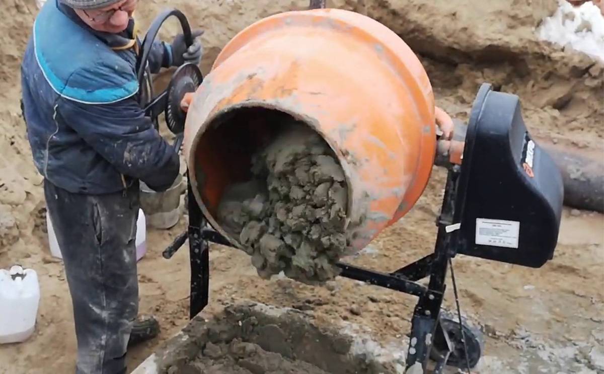 Пол в гараже из досок