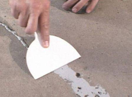 Укладка линолеума на бетонный пол: все способы + инструкции!