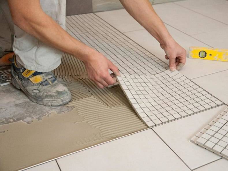 Сколько сохнет плитка на полу после укладки и что на это влияет больше всего?