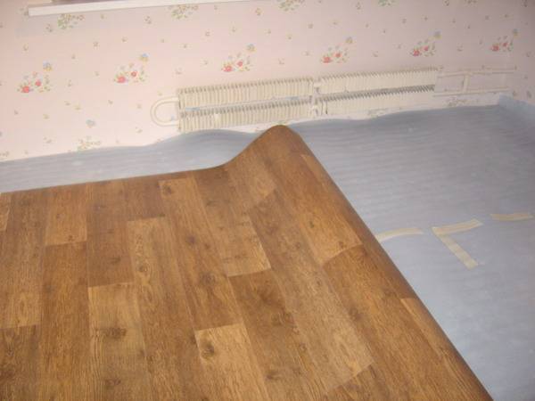 Подложка под линолеум на деревянный пол: какая лучше?