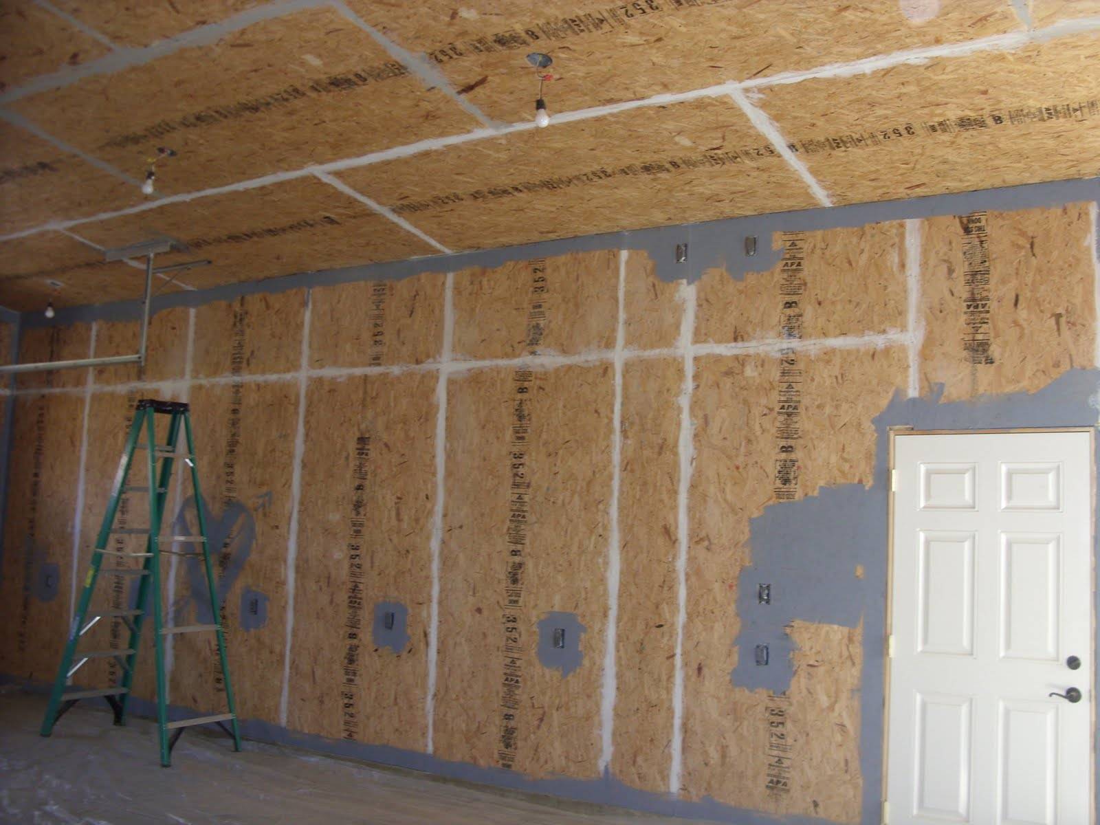 Чем заделать швы между фанерой на полу