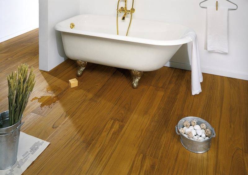 Как стелить линолеум в ванную на деревянный пол (видео)