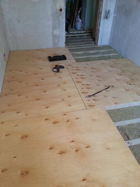 Как сделать укладку фанеры на деревянный пол под линолеум