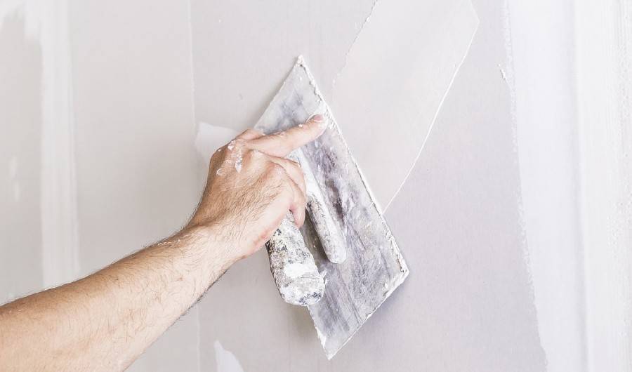 Шпаклевка пола: рейтинг лучших составов, правила нанесения