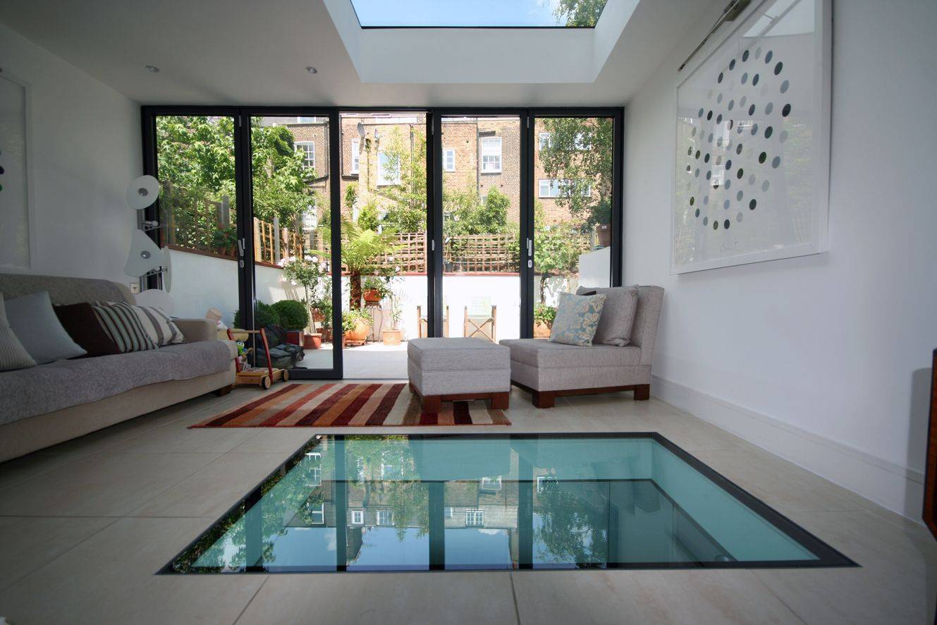 Стеклянный пол: конструктивные особенности, дизайн-идеи и монтаж своими руками