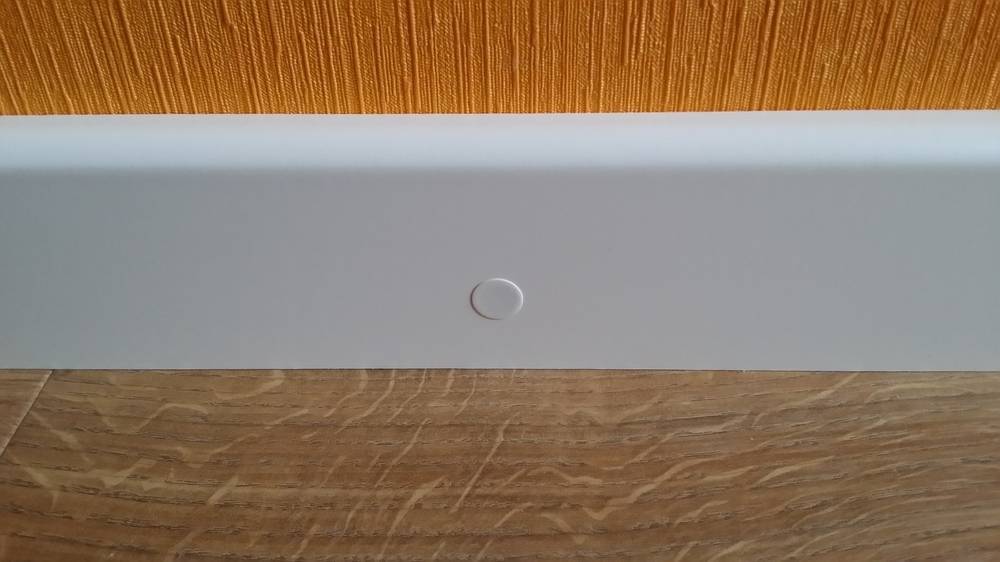 Монтаж плинтуса из мдф