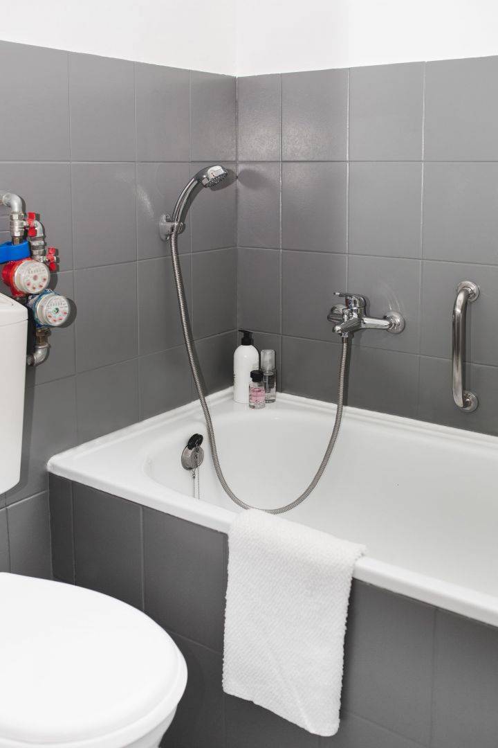 Экономим на обустройстве ванной: как снизить затраты на ремонт без потери в качестве