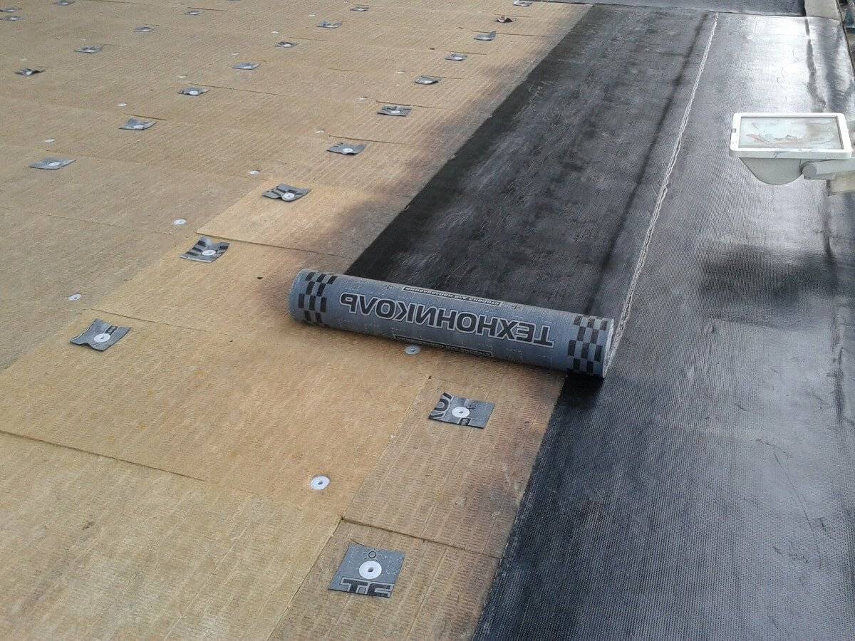 Дешевая и дорогая пароизоляция: в чем разница