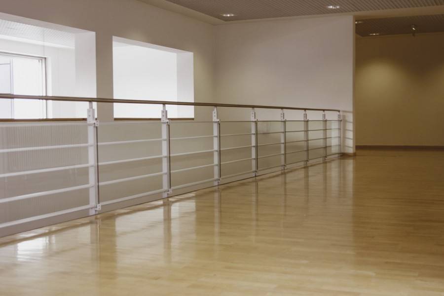 Лак для паркета: какой выбрать и как правильно это сделать + обзор видов