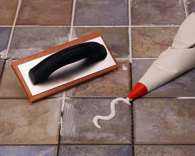 Как затирать швы на плитке на полу: подробная информация
