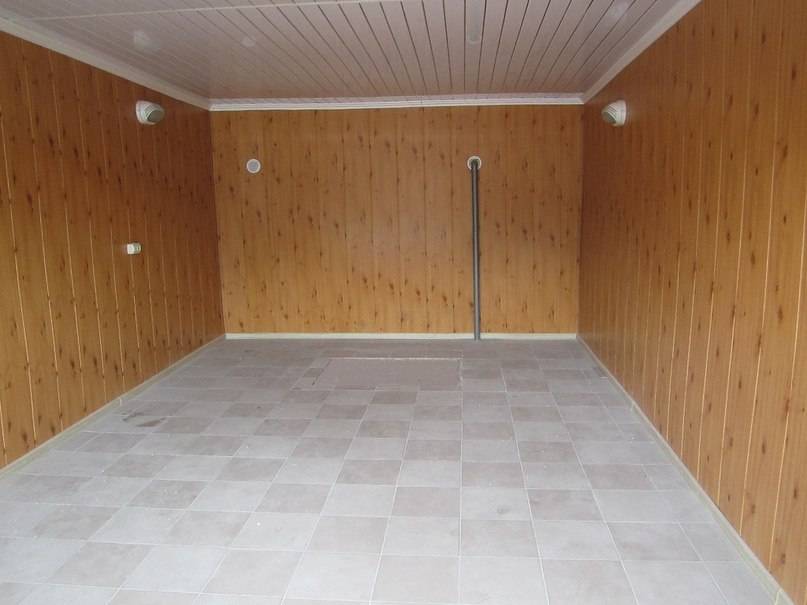 Как уложить керамогранит для гаража на пол