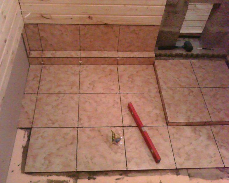 Как положить плитку в бане с уклоном под слив: правильный монтаж керамики на полу