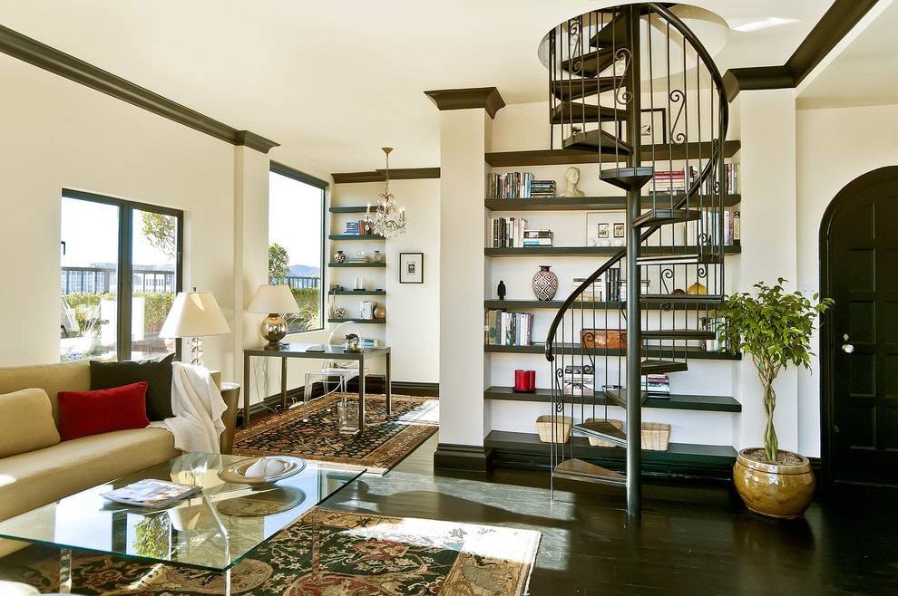 Широкие плинтуса для пола