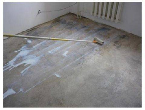Как правильно класть ламинат на бетонный пол