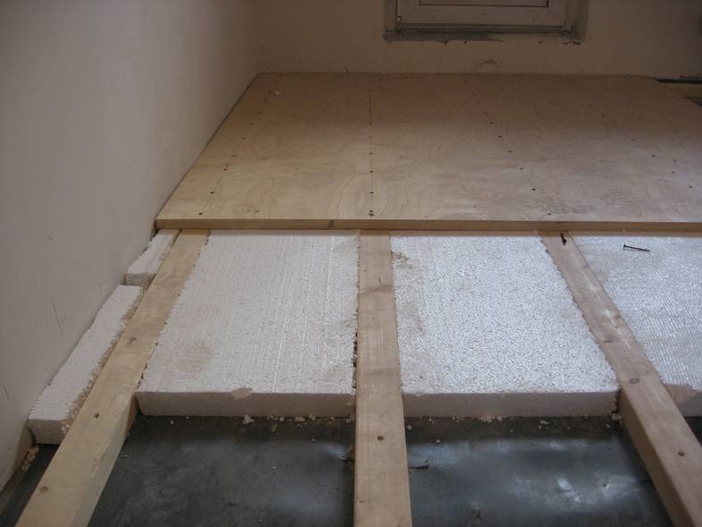 Укладка фанеры на деревянный пол под линолеум: какая толщина нужна