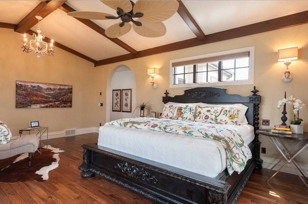 Балки на потолке: как не «нагрузить» интерьер и сделать комнату уютной