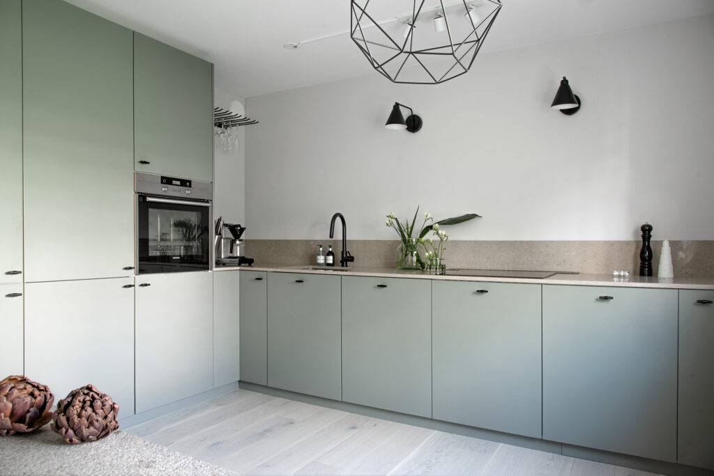 Полы на кухне: что выбрать?