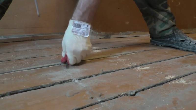 Как обновить деревянные полы своими руками