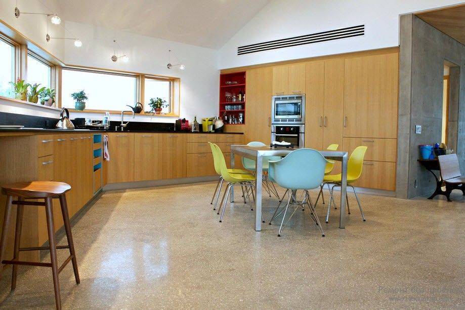 Дополнительное пространство: 6 нестандартных мест хранения на кухне