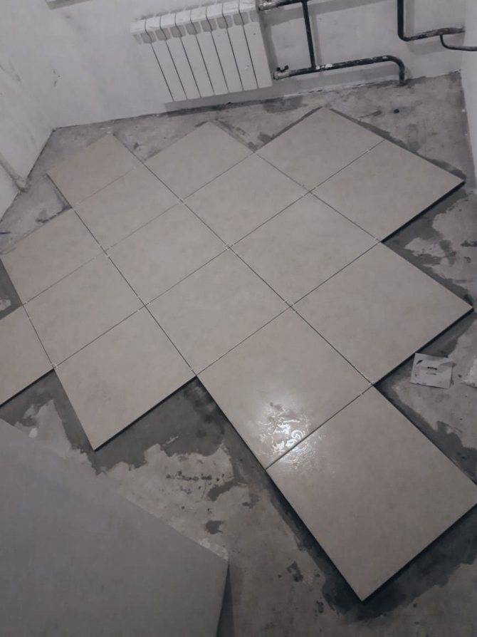 Можно ли класть плитку на старую плитку на полу: сложности работ и инструкция по монтажу плитки поверх старой