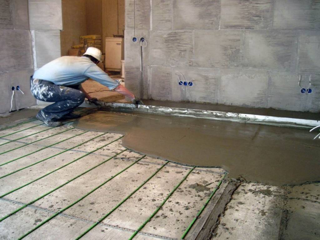 Заливаем наливной пол на бетонную стяжку – инструкция