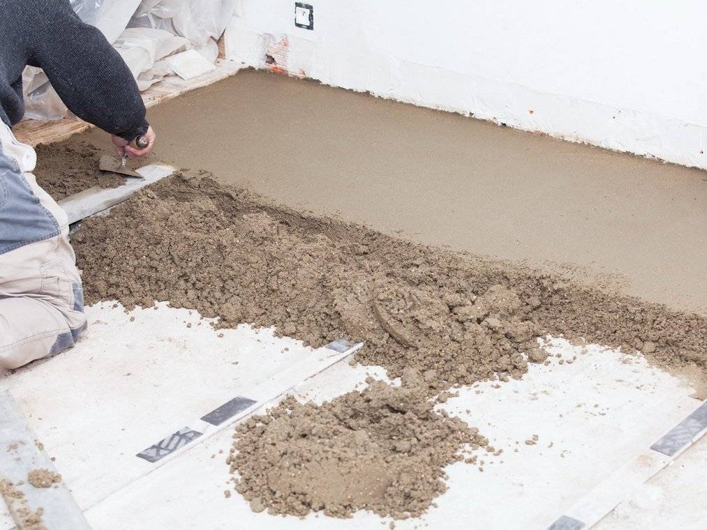 Цементно песчаная стяжка пола — секреты быстрой заливки