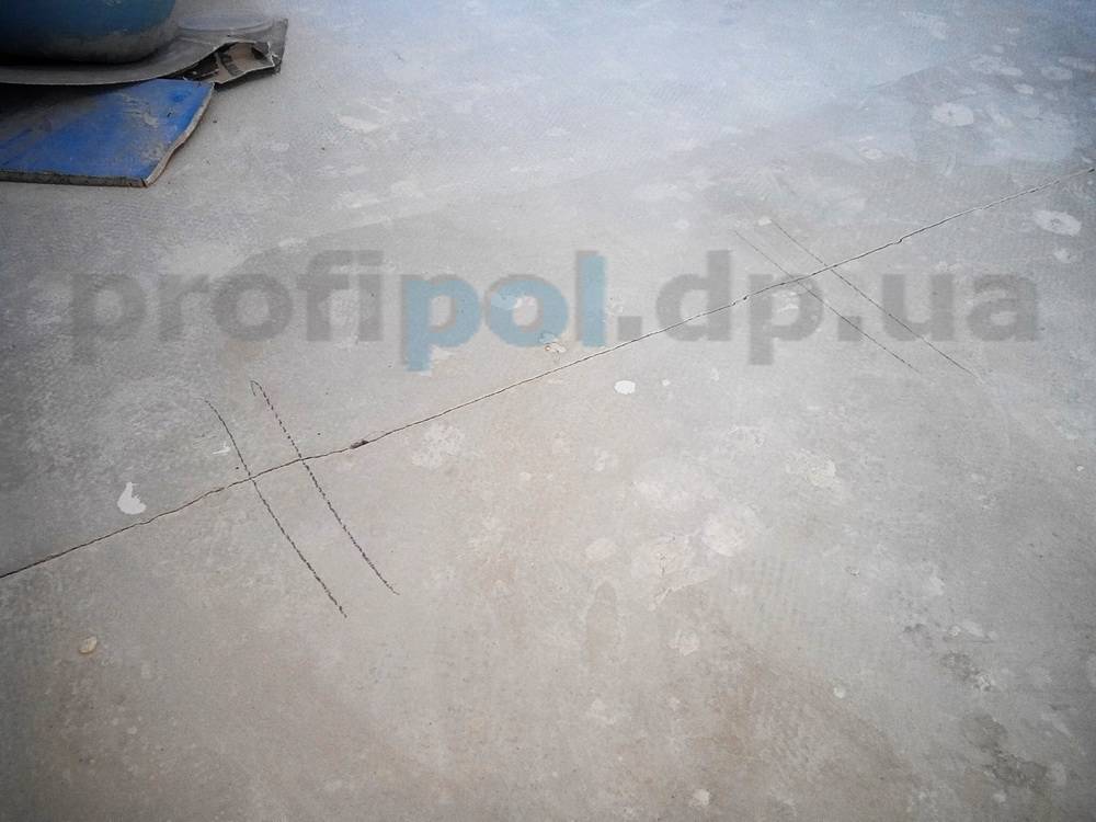 Трещины в стяжке пола