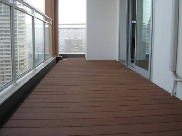 Отделка пола на балконе. выравнивание поверхности, укладка утеплителя и обрешетки. покраска, обшивка деревом, ламинатом, керамической плиткой и линолеумом