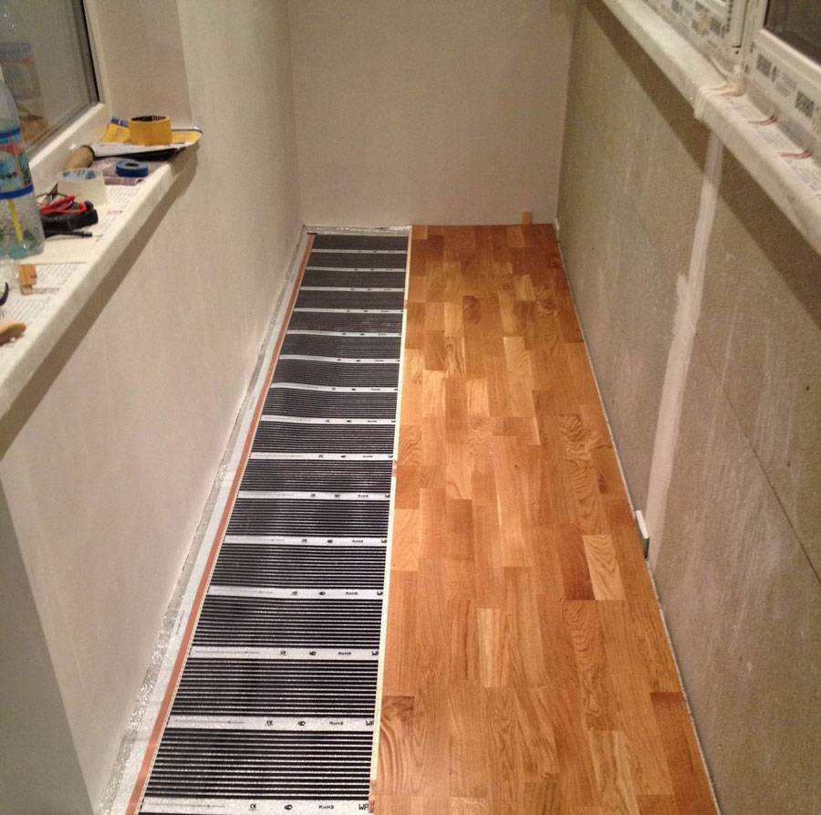 Делаем теплый пол на балконе и лоджии на примере инфракрасной и кабельной систем