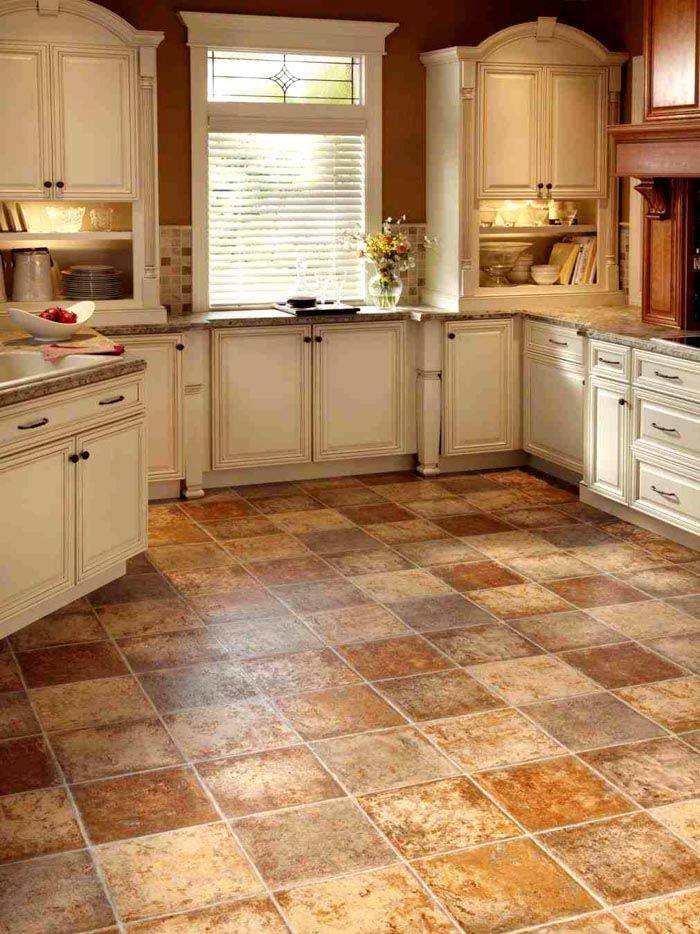 Что лучше положить на кухне: керамическую плитку или линолеум?
