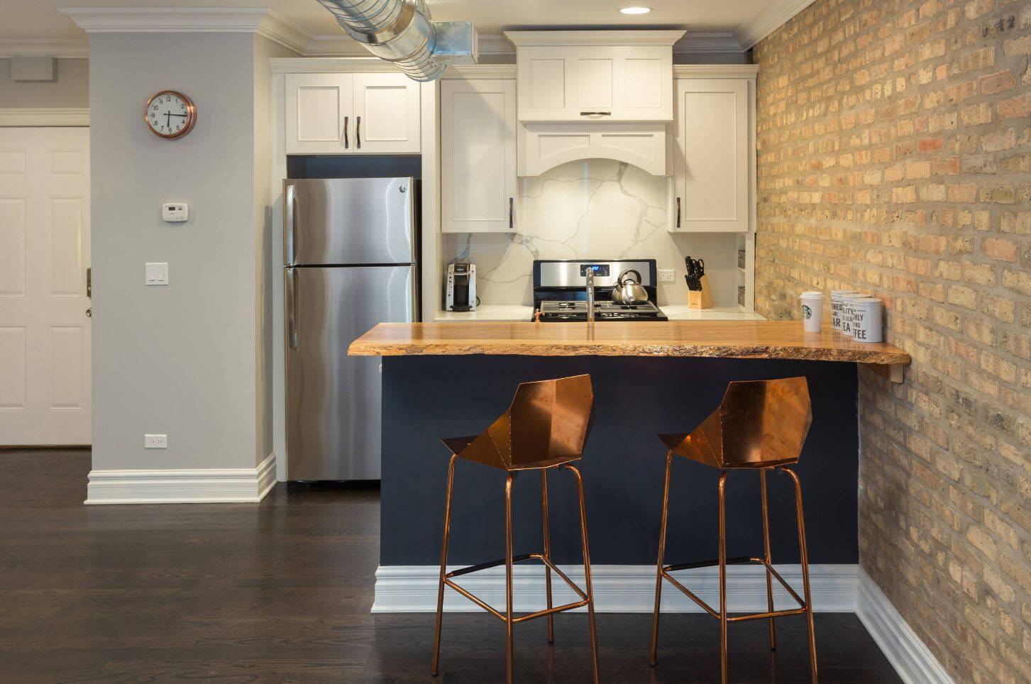 Делаем полы на кухне: обзор и сравнение 6-ти различных напольных покрытий