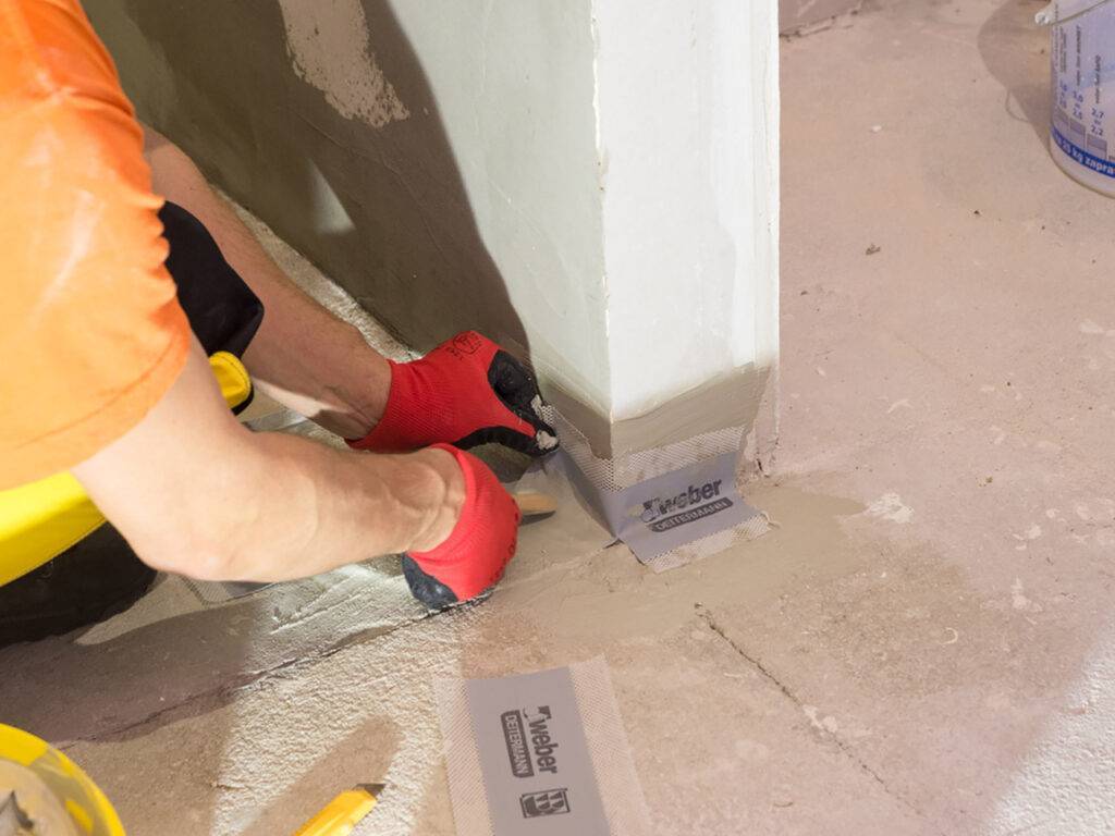 Как правильно делать гидроизоляцию пола в ванной: краткие рекомендации для новичков