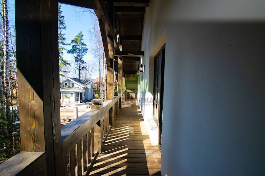 Террасная доска на балконе – варианты укладки на пол