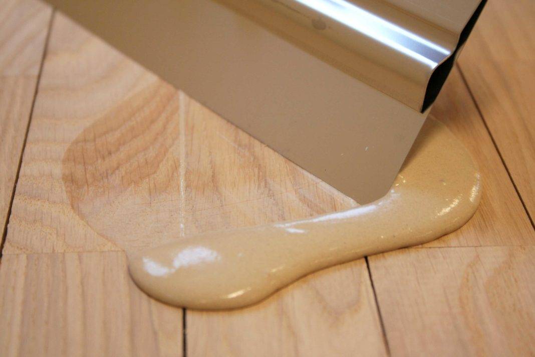 Шпаклевка пола: рейтинг лучших составов, правила нанесения