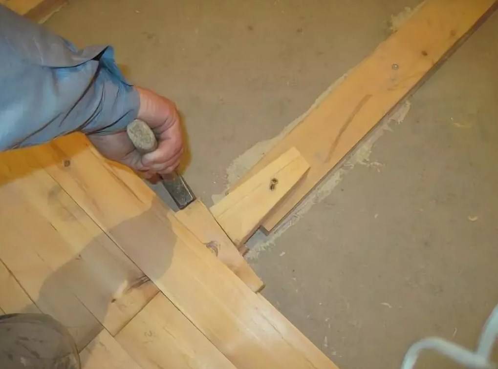 Как избавиться от скрипа деревянного пола в ходе перестилания и более простыми методами