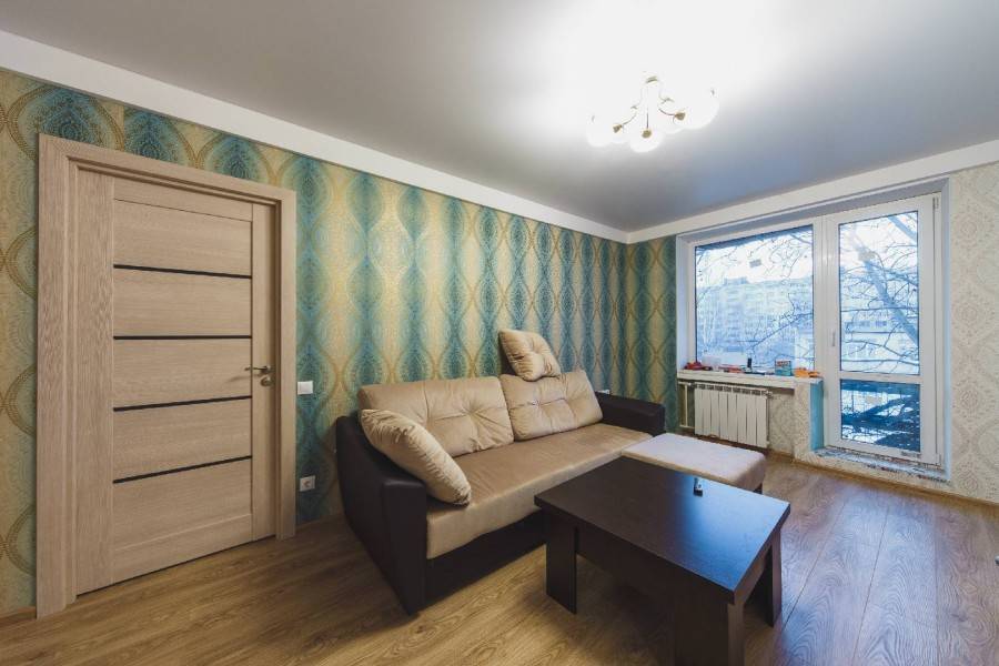 8 хитростей, как добавить шика в гостиную, если лишних денег нет