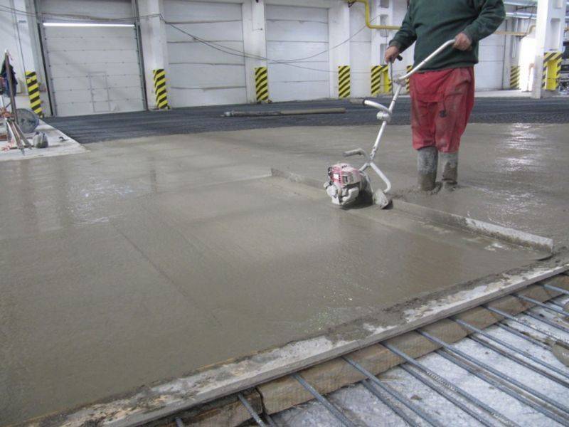Топпинг для бетонного пола, или как сделать сверхпрочное бетонное основание