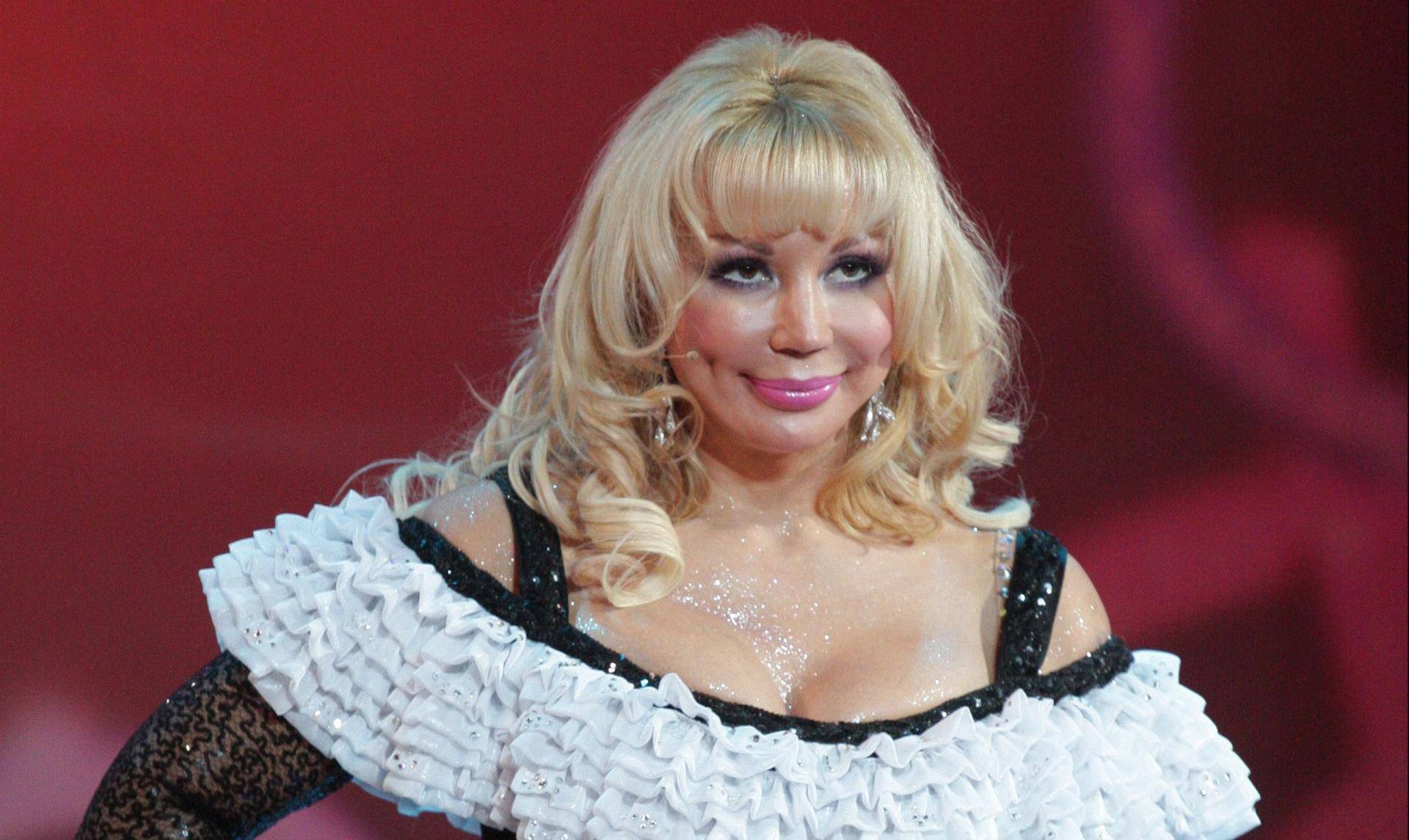 Золото и леопарды: 5 домов российских звезд, которые перепутали роскошь с безвкусицей