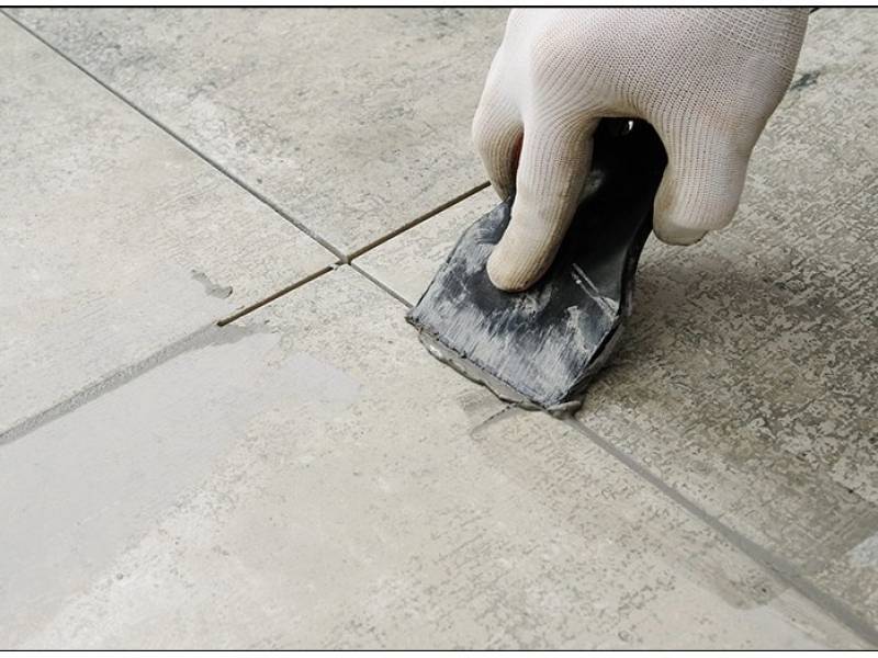 Чем просыпать швы тротуарной плитки после укладки: затирка для брусчатки и стыков плитки