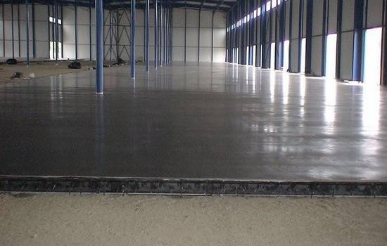 Как определить размеры и спроектировать бетонный пол на грунте