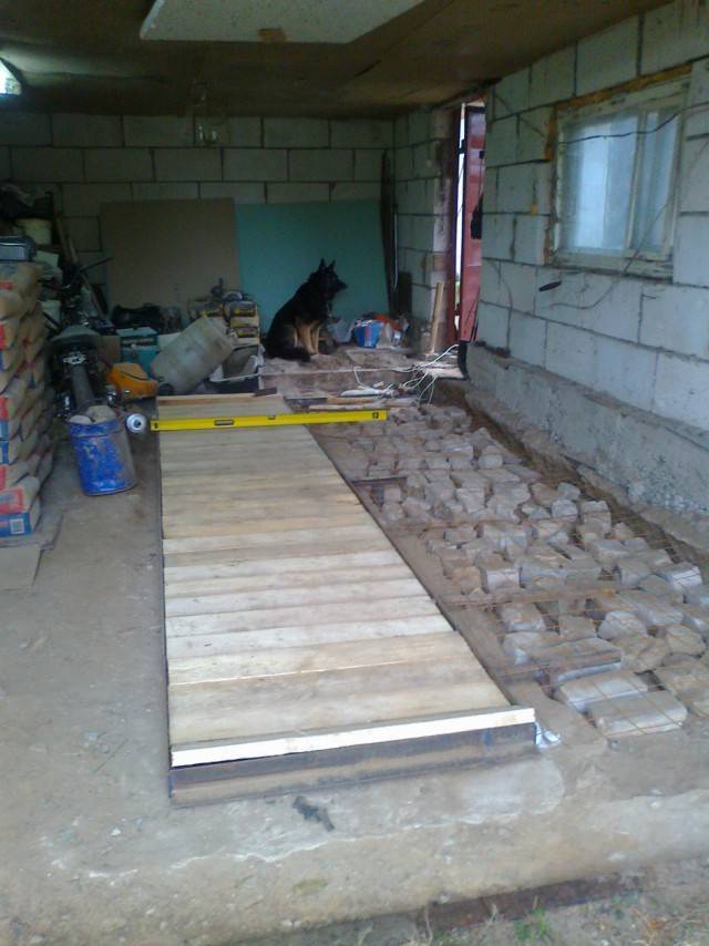 Как сделать ремонт бетонного пола в гараже своими руками — полная инструкция