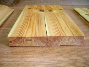 Чем покрыть деревянный пол: лаком, маслом или воском? + технология работ